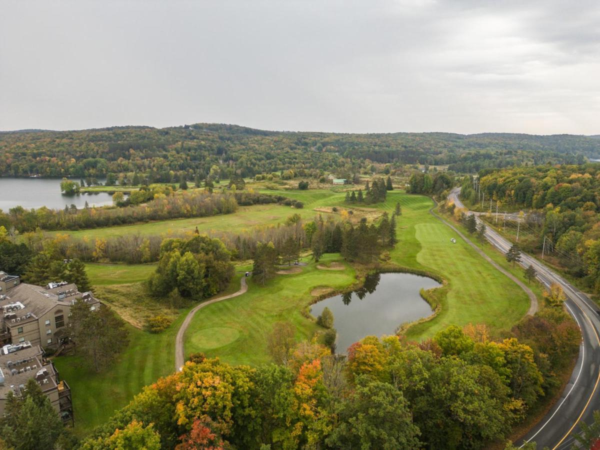 Villa Muskokawaterfront Pooltable 98Tv 6Acres Huntsville Exterior foto