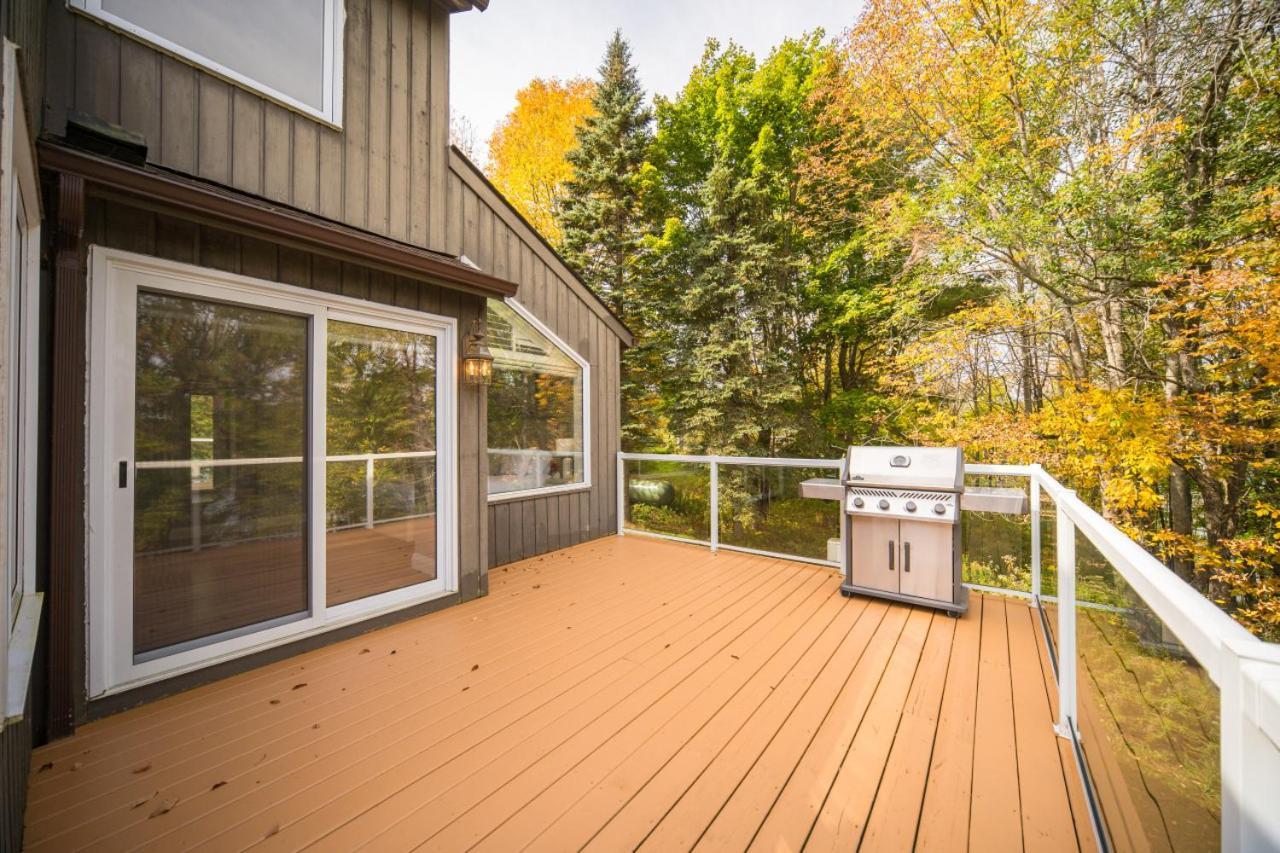 Villa Muskokawaterfront Pooltable 98Tv 6Acres Huntsville Exterior foto